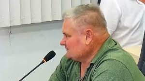 Veja Vídeo – Vereador de SC defende matar cachorros de rua: ‘Tinha que alguém fazer um servicinho’