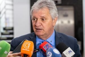 Líder do Governo há mais de uma década, Dilmar segue no cargo sob gestão de Pivetta