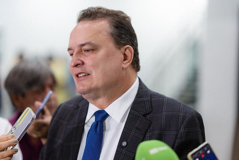 A pedido de Jayme, Podemos adia convenção para ampliar prazo de articulações
