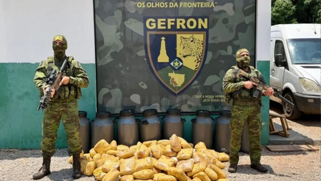 Tambores escondiam 73 kg de supermaconha em área de mata em MT