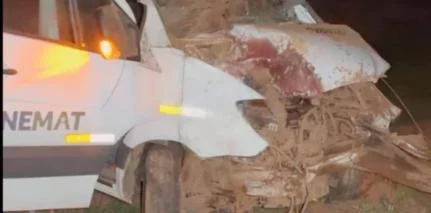 Batida entre moto e van mata motociclista e deixa feridos na MT-220